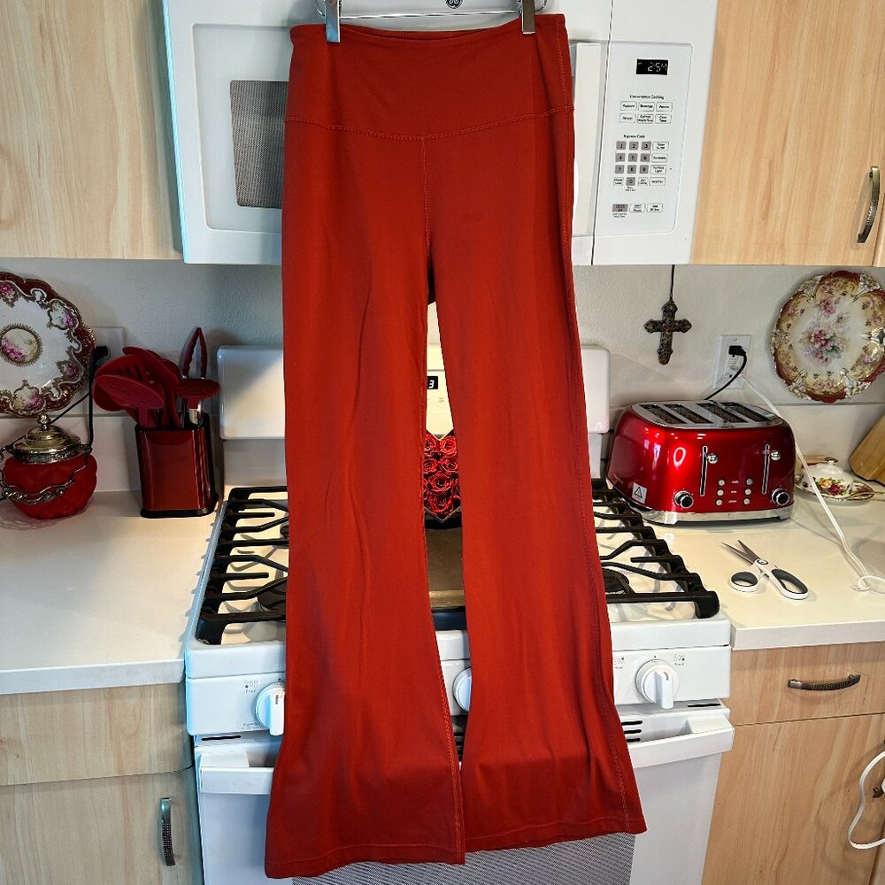 10 Lululemon burnt orange groove flair pants